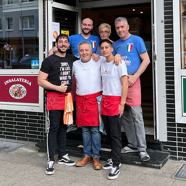 Pizzeria bei Albino Team